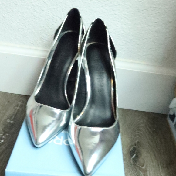 BERSHKA SEXY METALLIC PUMPS - Picture 5 of 7